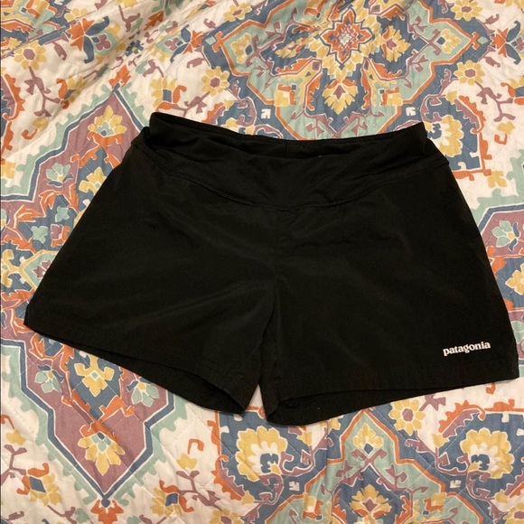 Patagonia Pants - Patagonia black hiking/running shorts size small